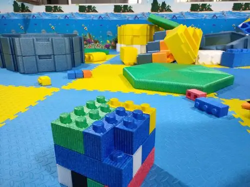 迪乐尼蹦床公园