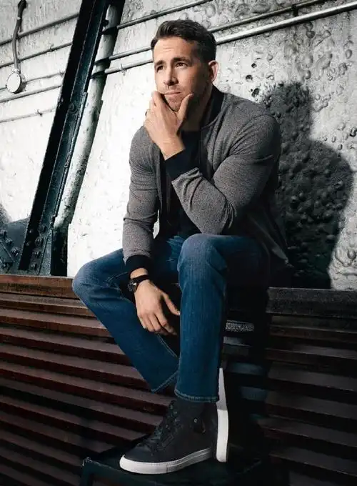 瑞安雷诺兹魅力运动风写真图片