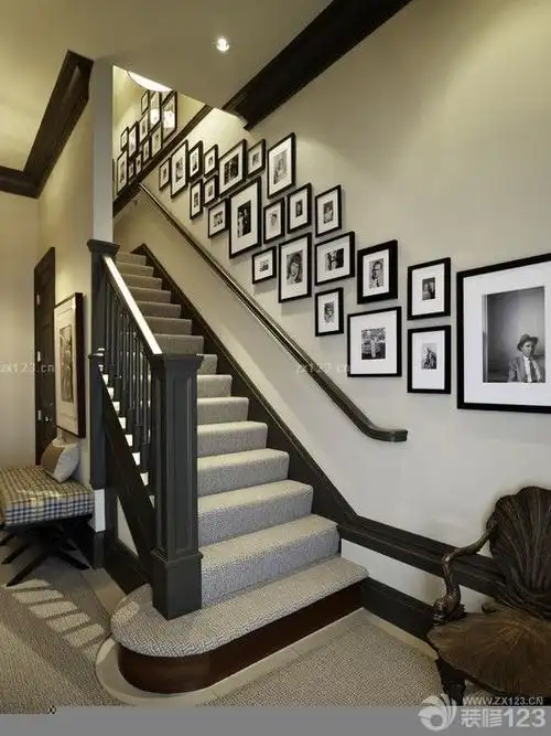 别墅黑白装饰画楼梯间背景墙装修设计效果图