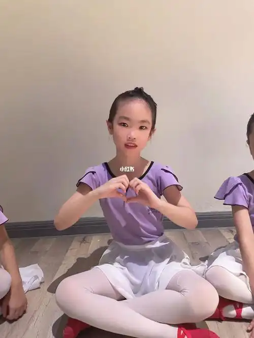 8月18女儿舞蹈考二级