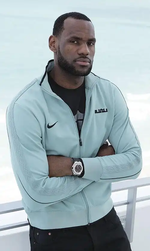 勒布朗詹姆斯成为爱彼表全球品牌大使