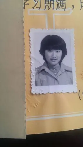 初中毕业照小学毕业照照片自会说话,我就不再赘言.