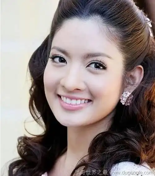 安徽卫视泰剧男主角(安徽卫视把泰剧一诺倾城重播了9遍)(2)