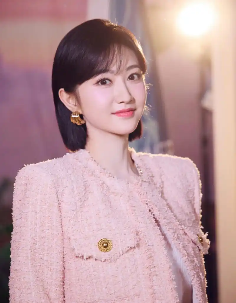 景甜短发造型太好看了,逆生长美女