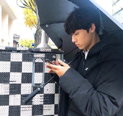 乐华艺人李到晛,将出演《鬼怪》导演新作,杜华的运气真好!