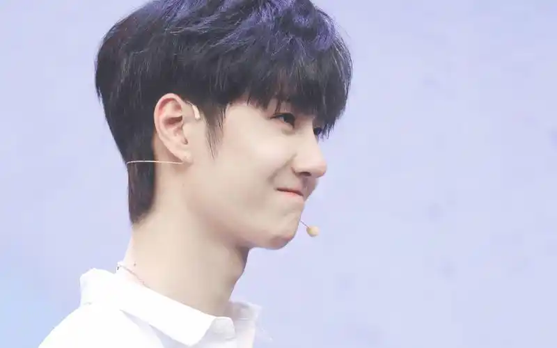 华语男演员排行榜,李现第六,王一博第二,榜首连续霸榜_男星