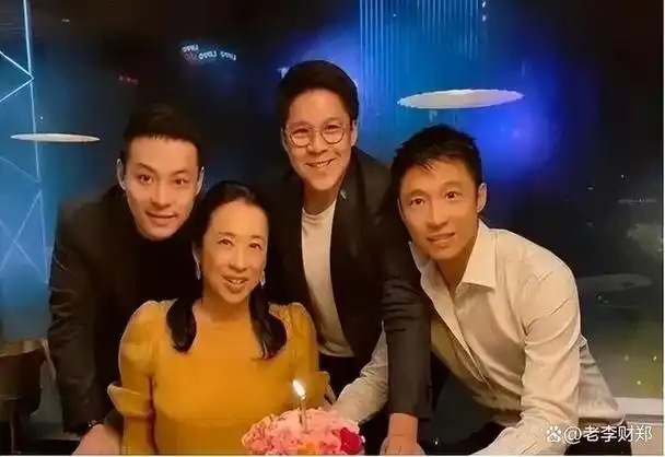 幸福的|绯闻|霍启山|霍启刚|郭晶晶|霍震霆|富二代|赌王家族_网易订阅