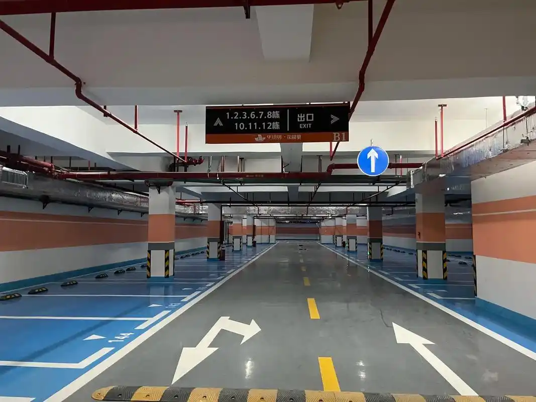 地下车库 #小区停车位 - 抖音