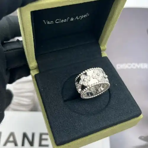 梵克雅宝vac万花筒宽版满钻戒指18k白金