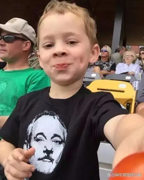 火爆全网的表情包小孩们,都长这么大了!有的长歪了,有的好看