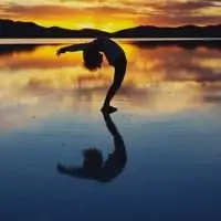 适合做头像的瑜伽动作_微信头像图片大全