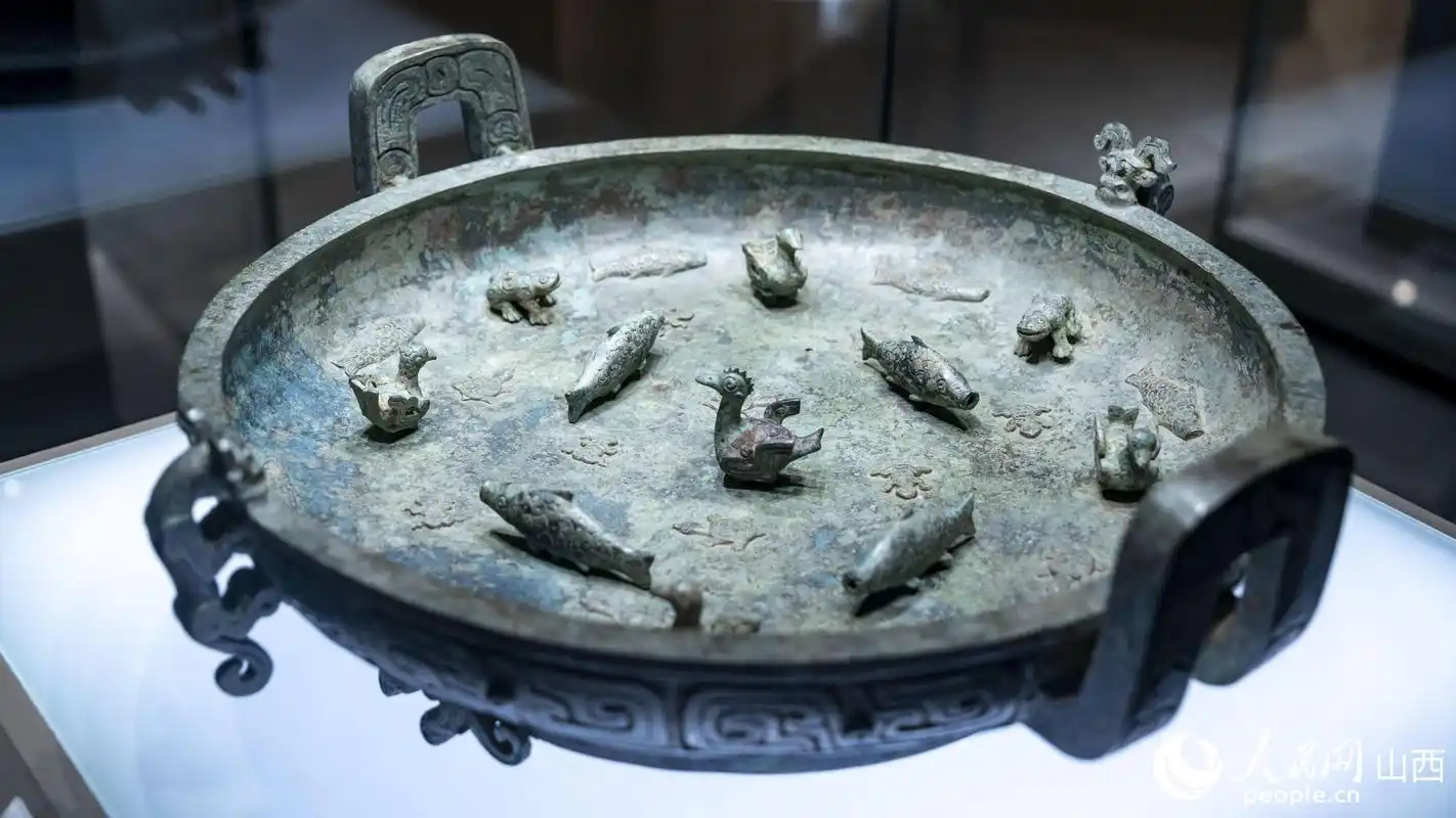 精美!国宝级商周青铜盘亮相山西博物院