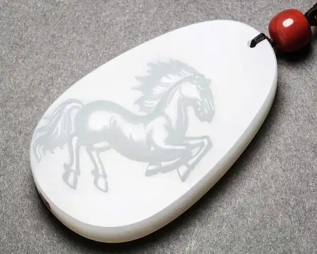 新疆和田籽料马牌_玉雕珍品_尚善堂玉雕艺术空间