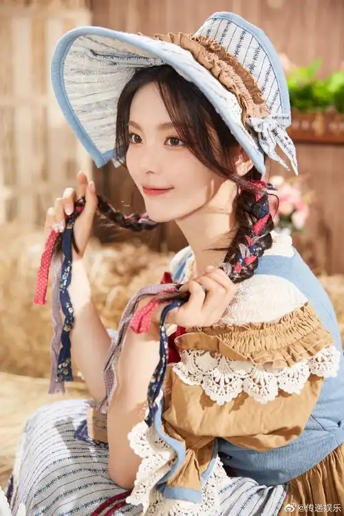 传递stars##杨超越0731生日快乐#传递娱乐旗下@闻澜文化传媒艺人