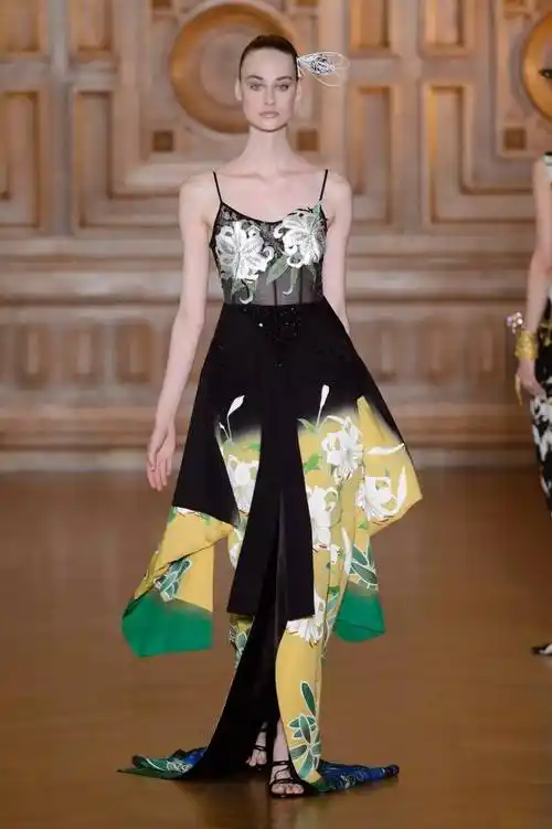 东方元素 | 东瀛风吹进巴黎高定时装周