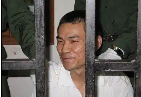 东北黑帮大佬"乔四"覆灭记 因超领导车被查?