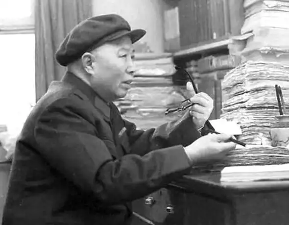 原创这位开国少将名叫萧锋身经1356战险些6次丧命