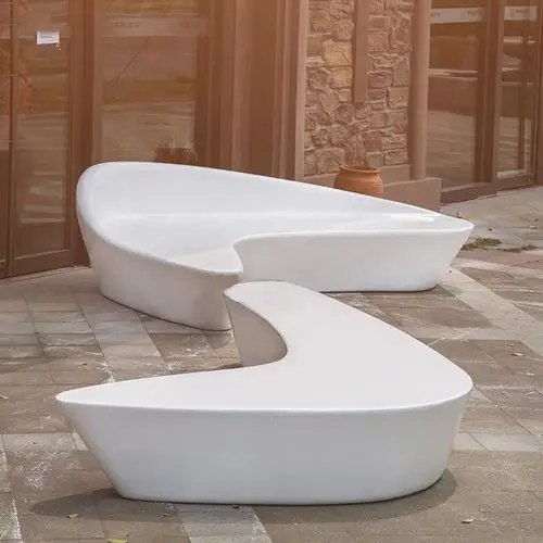 户外休闲椅公园商场等候公共座椅月牙造型玻璃钢美陈休闲椅定做