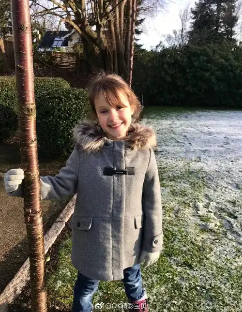 丹麦小公主雅典娜迎七岁生日_高清图集_新浪网