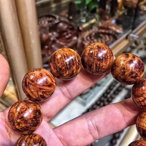 海南黄花梨黄金底油梨爆满缨子瘤!一串一纹,一颗一故事醉入眼