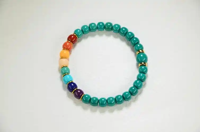 彩虹绿松石手串