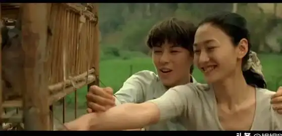 内娱玉腿江疏影:姐姐的腿不是腿,是塞纳河畔的春水!绝美到惊艳