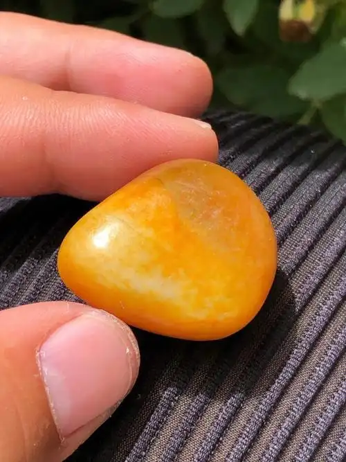 和田玉精品黄沁籽料