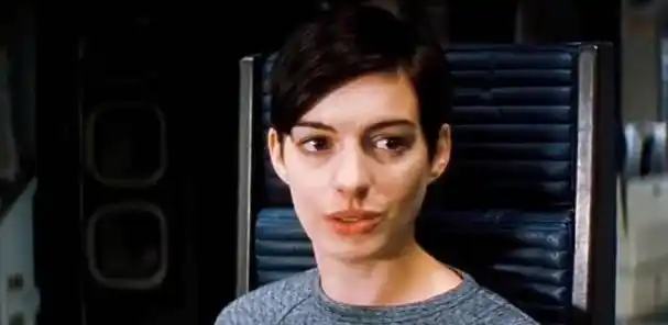 罗马这一夜,"人老珠黄"的海瑟薇,败给了"珠圆玉润"的刘亦菲