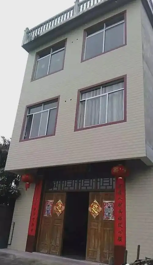 实拍丨广西农村30万自建养老房网友家别墅让邻居羡慕不已