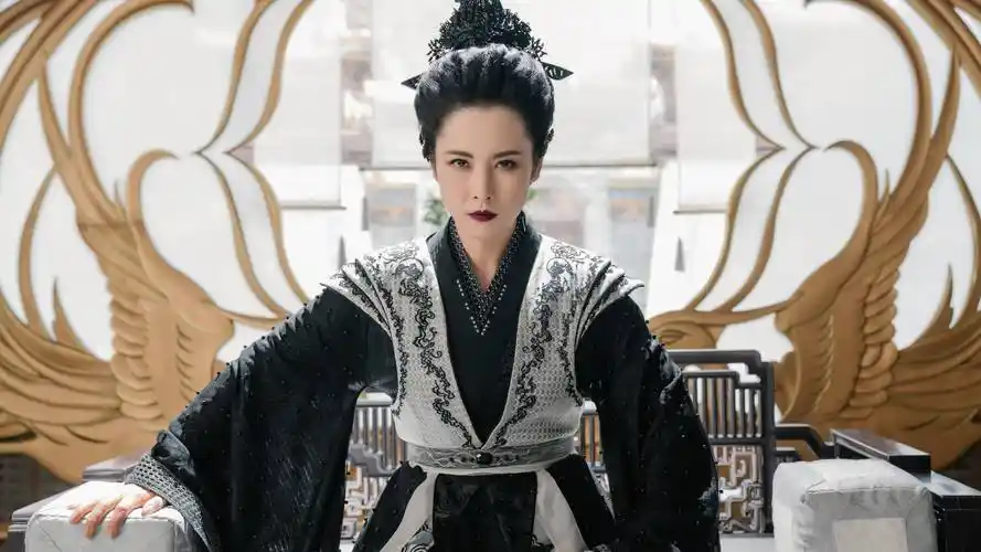 "妖系美人"杨明娜:曾以绝美古装"出圈",陷出轨疑云?