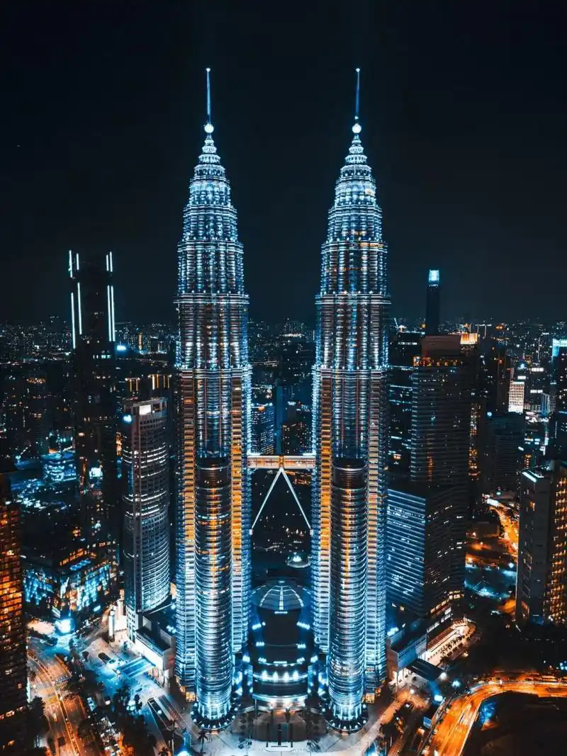 吉隆坡双子塔,国庆特辑,震撼夜景 世界最高双子塔——吉隆坡石油双塔