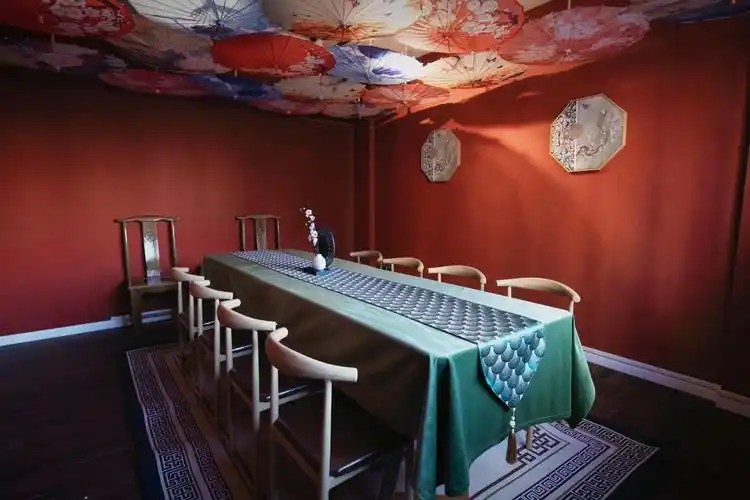 剧本杀沉浸式体验店桌游店游艺室娱乐空间动漫主题店设计