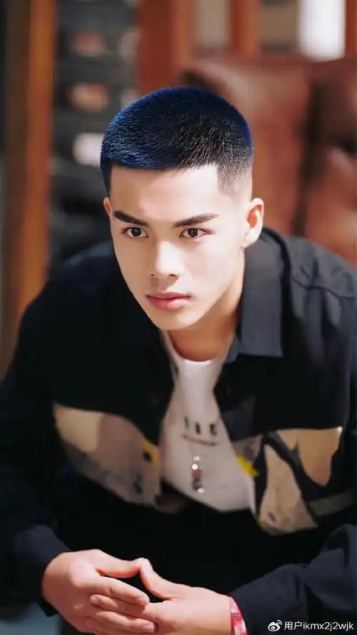 男发别乱剪,选这4种就ok,时尚精神真帅气|发型|头发|男士_新浪新闻