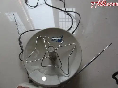 电视天线,001电视天线,通电可正常使用,快递费用20无