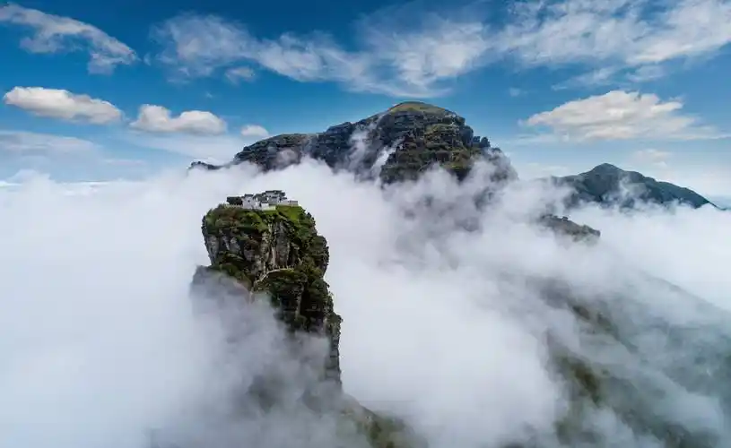梵净山:中国佛教五大名山之一,国家5a级旅游景区,在贵州铜仁_因为