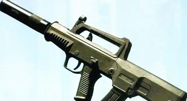 国产微声冲锋枪, 被称为"特种兵之枪", 一枪直接能击穿钢板!