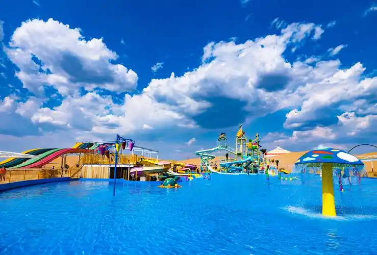 响沙湾沙漠水世界许你欢乐刺激的夏日清凉