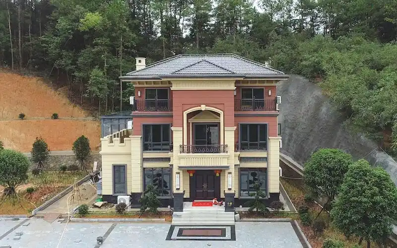 湖南宁乡自建别墅真漂亮,院子大得像足球场!