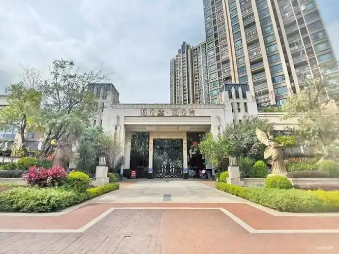 海伦堡海伦湾5室2厅2卫154.66㎡南北180万