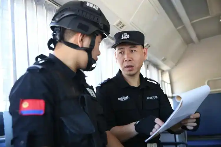 用青春和汗水守护水城平安记迁安市公安局特巡警大队城区中队中队长