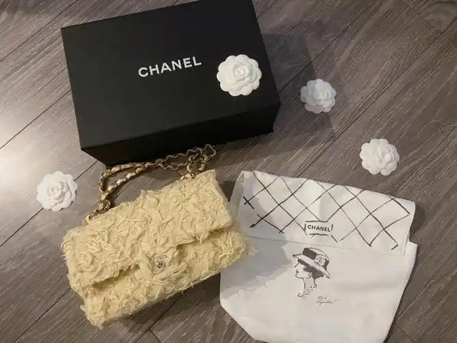 chanel丨温哥华的山茶花是不要钱吗