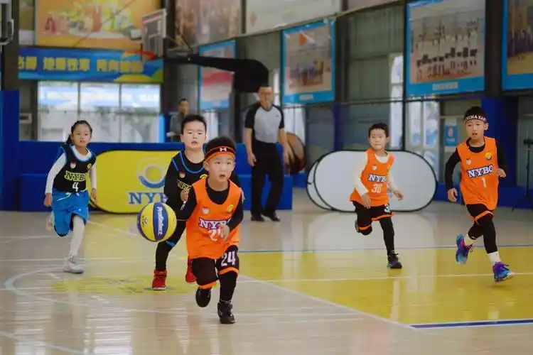 少儿篮球 #球队合影 #教练我想打球  始终觉得很激动55 - 抖音