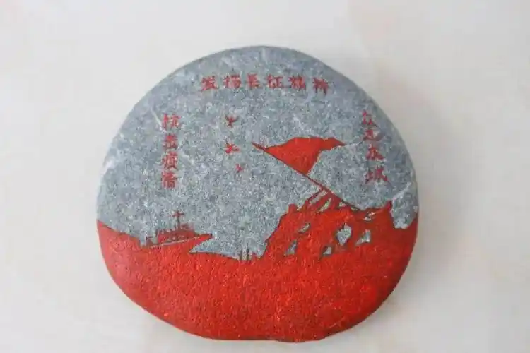 王小兵再作7幅石头画,为"抗疫"加油