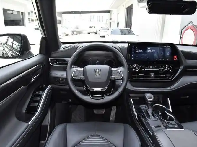 一汽丰田 皇冠陆放 2021款 2.5l hev四驱尊贵版