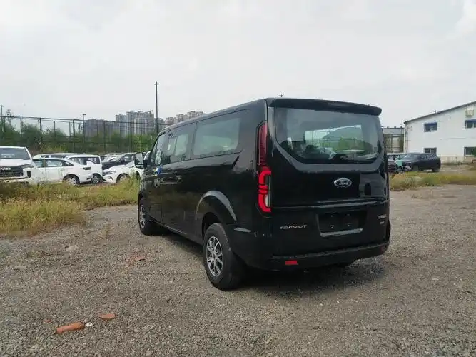 23款全顺中轴低顶7座商旅版汽车到货#福特全顺 #新全顺中轴 - 抖音