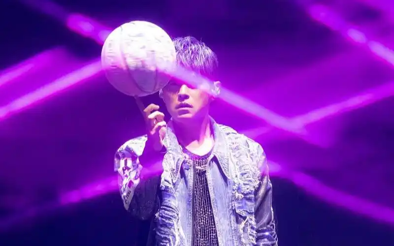 周杰伦上海嘉年华演唱会day4 算什么男人(粉丝合唱)