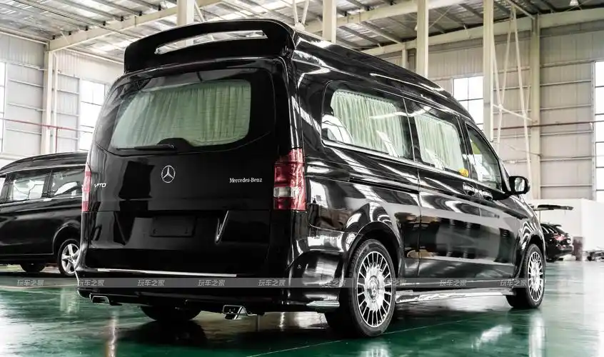 奔驰威霆改装高顶7座半隔断商务升级款