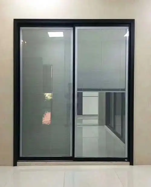 红橡树|一扇推拉门 给家两个空间_铝合金门窗资讯-铝合金门窗网