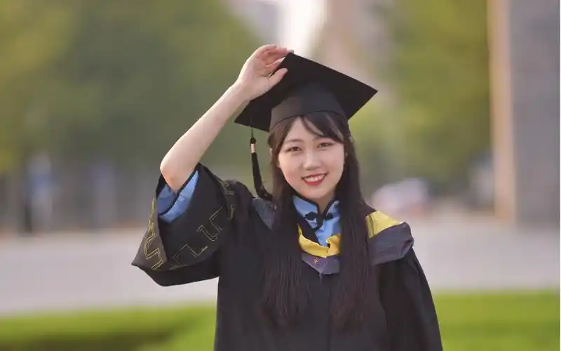 丨烟台大学丨女大学生宿舍实录丨拍毕业照丨毕业典礼丨操场野餐丨威海