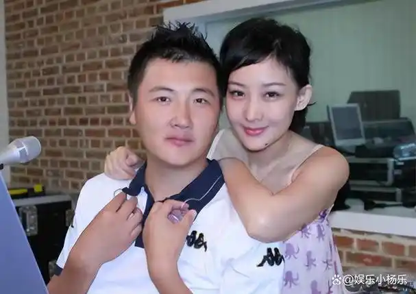 一年不到的时间里,孙楠就与主持人潘蔚迅速结婚,这更是值得关注的是.